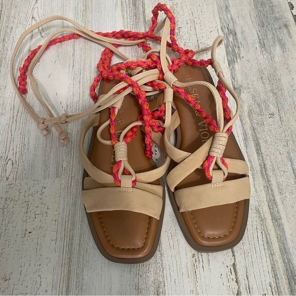 Chelsea & Violet Dahlia Leather Ankle Wrap Lace Up Strappy Sandals Size 5M $89 - Picture 8 of 8